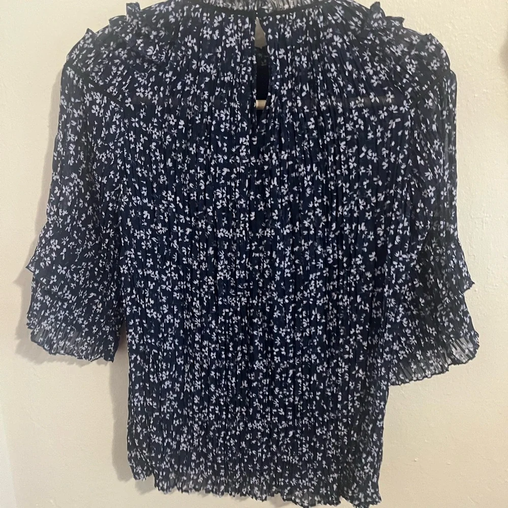 SALONI Navy‎ Floral Ruffle Blouse - Picture 3 of 5